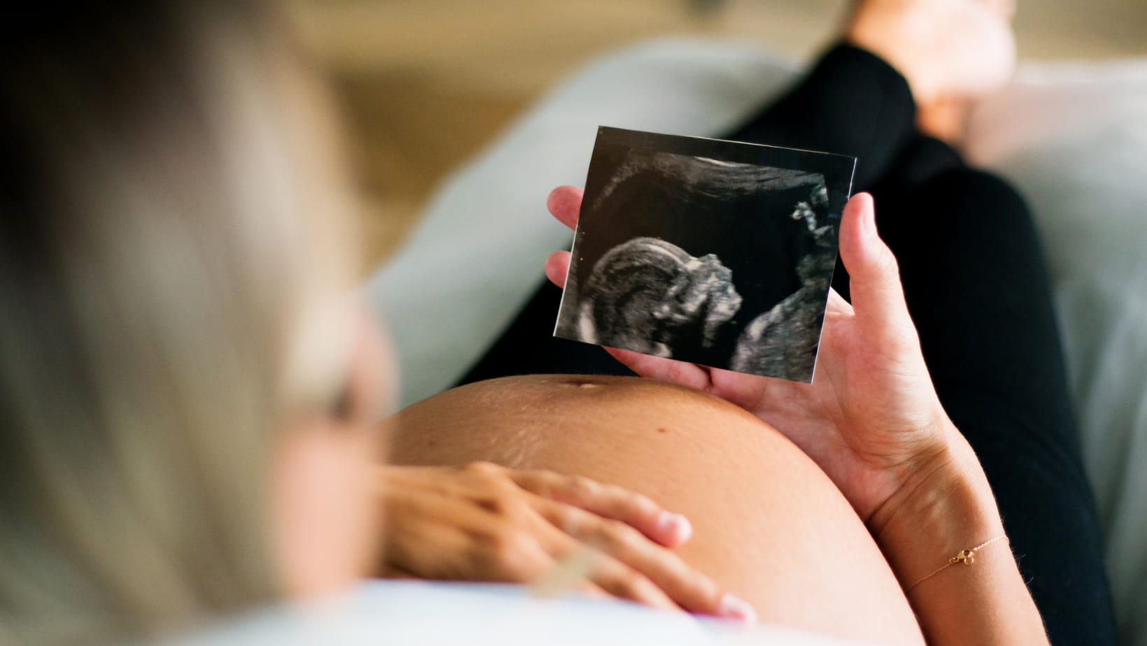 10 cosas que hacen los bebés en el vientre