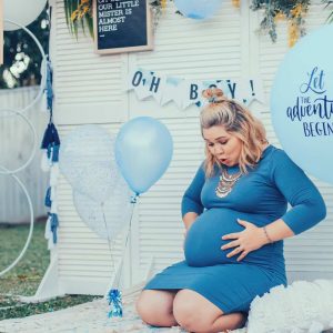 Vestido para baby shower de futura mamá